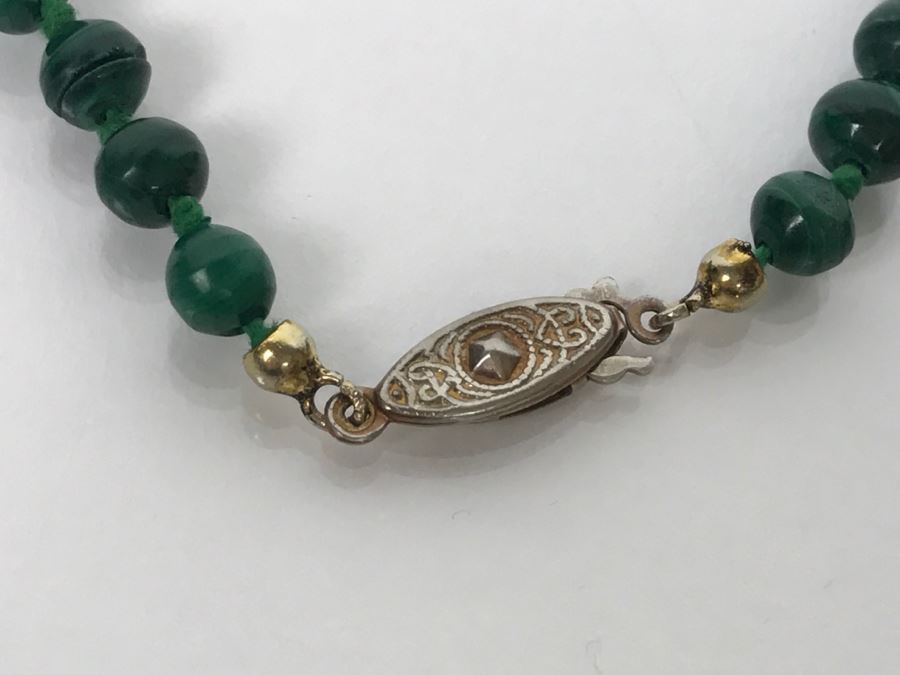 Graduated Malachite Polished Stone Necklace [Photo 6]