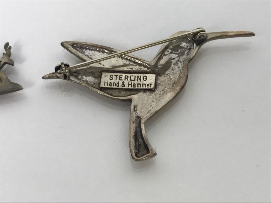 Pair Of Sterling Silver Brooches Pins Hummingbird Hand & Hammer And Jumping Reindeer 10.3g [Photo 9]
