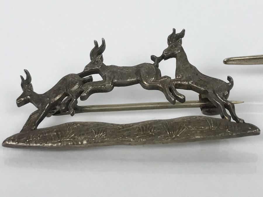 Pair Of Sterling Silver Brooches Pins Hummingbird Hand & Hammer And Jumping Reindeer 10.3g [Photo 6]