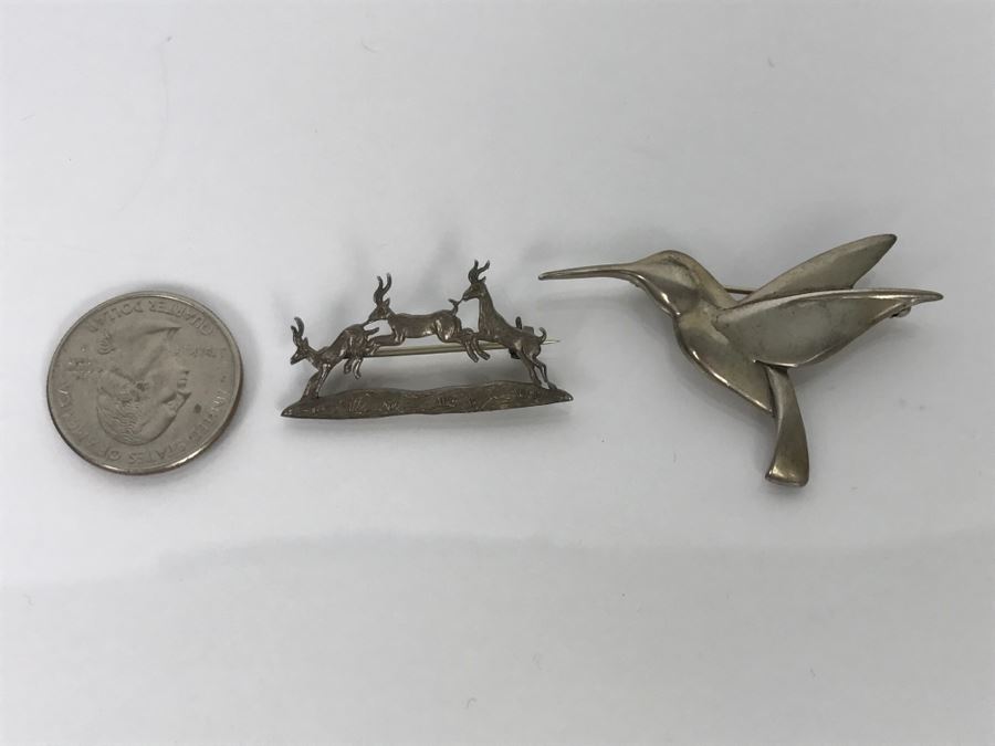 Pair Of Sterling Silver Brooches Pins Hummingbird Hand & Hammer And Jumping Reindeer 10.3g [Photo 7]