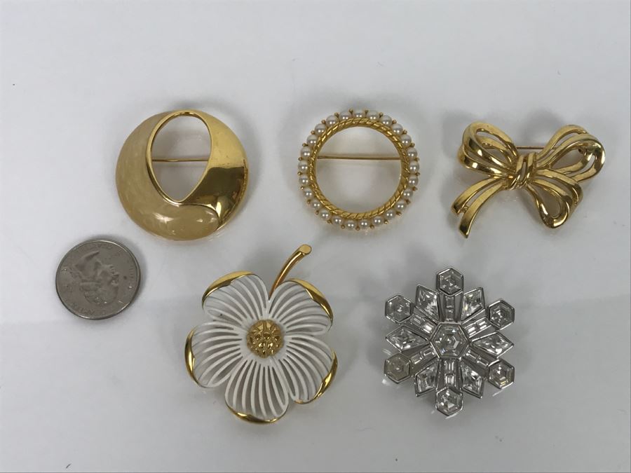 Signed Costume Jewelry Lot With Swarovski, Monet, Napier And Trifari [Photo 11]