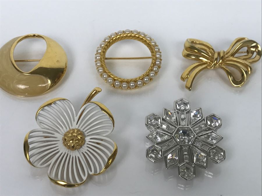 Signed Costume Jewelry Lot With Swarovski, Monet, Napier And Trifari [Photo 3]
