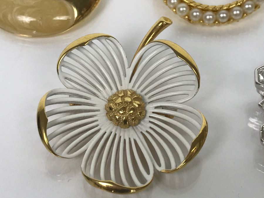 Signed Costume Jewelry Lot With Swarovski, Monet, Napier And Trifari [Photo 7]