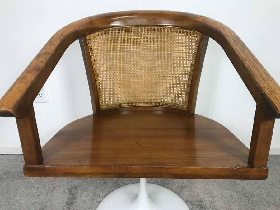 Mid-Century Tulip Base Cane Back Armchair (Does Not Swivel) [Photo 6]