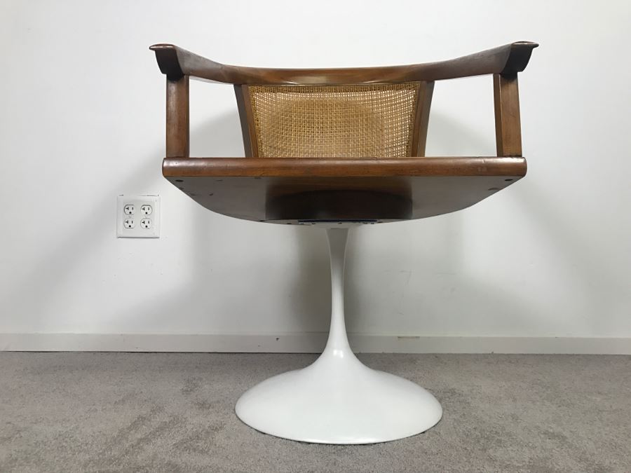 Mid-Century Tulip Base Cane Back Armchair (Does Not Swivel) [Photo 3]