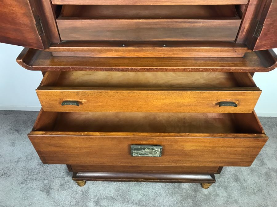 Stunning Mid-Century Chinoiserie Gentleman's Dresser Chest Of Drawers ...