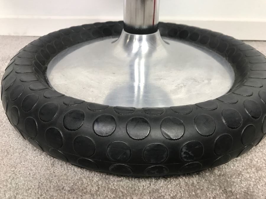 Topstar Sitzsystem Walser Ergonomic Adjustable Stool With Inflatable Tire Base [Photo 3]