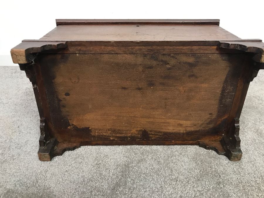 Antique Primitive Tongue And Groove Footed Box Purchased In Leihigh Valley PA From Early 19th Century Farm House [Photo 18]