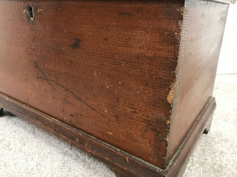 Antique Primitive Tongue And Groove Footed Box Purchased In Leihigh Valley PA From Early 19th Century Farm House [Photo 11]