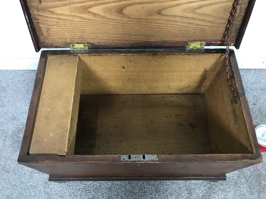 Antique Primitive Tongue And Groove Footed Box Purchased In Leihigh Valley PA From Early 19th Century Farm House [Photo 7]
