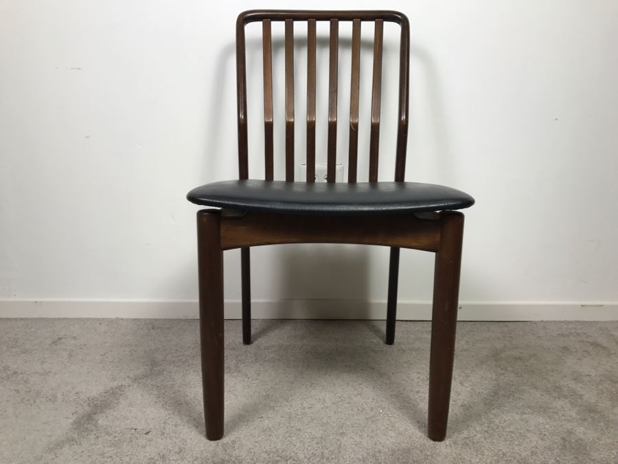 Mid-Century Modern Danish Floating Desk Chair [Photo 4]