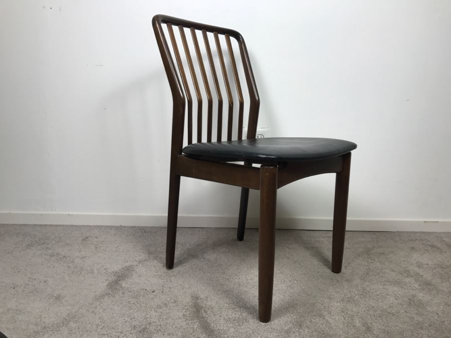 Mid-Century Modern Danish Floating Desk Chair [Photo 7]