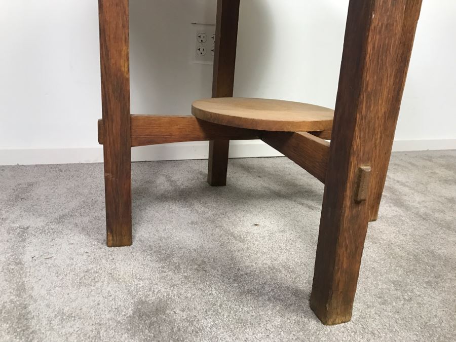 Vintage Mission Arts And Crafts 2-Tier Round Table [Photo 6]