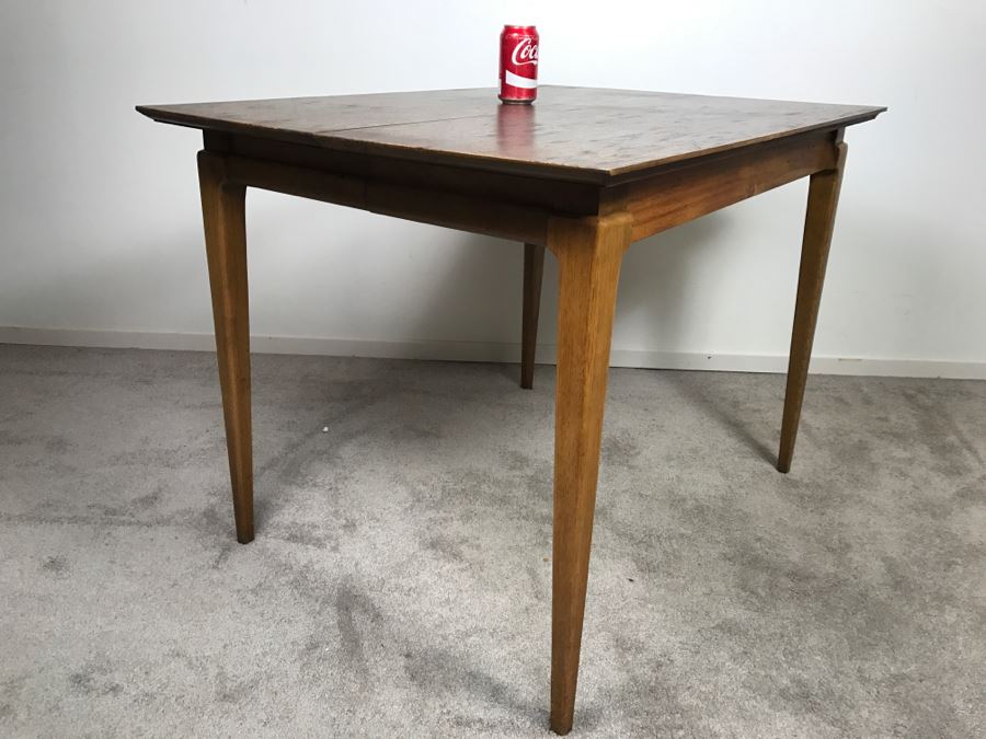 Modern Square Dining Table [Photo 5]