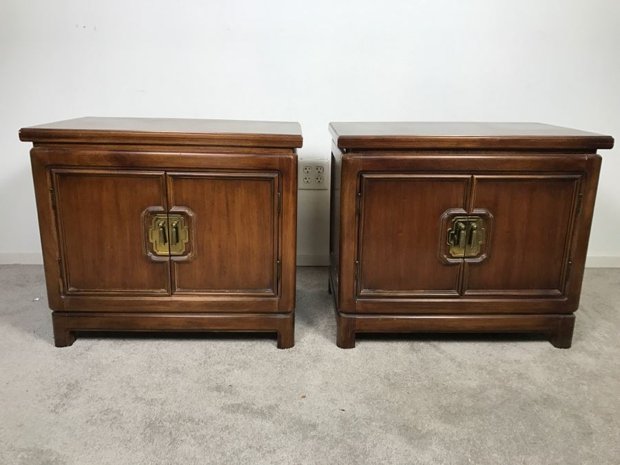Pair Of Thomasville Chinoiserie Nightstands [Photo 2]