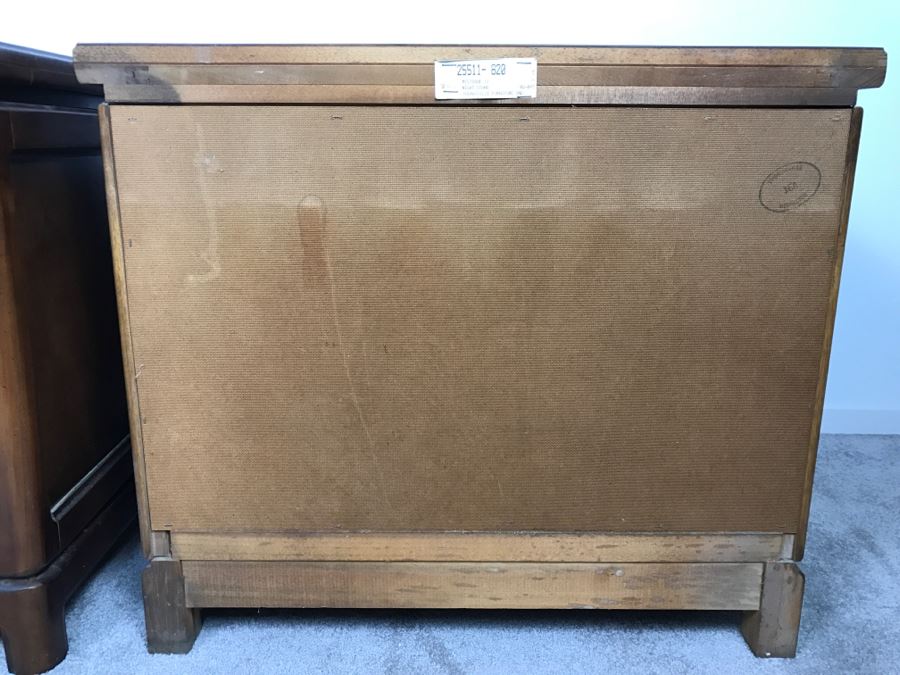 Pair Of Thomasville Chinoiserie Nightstands [Photo 13]