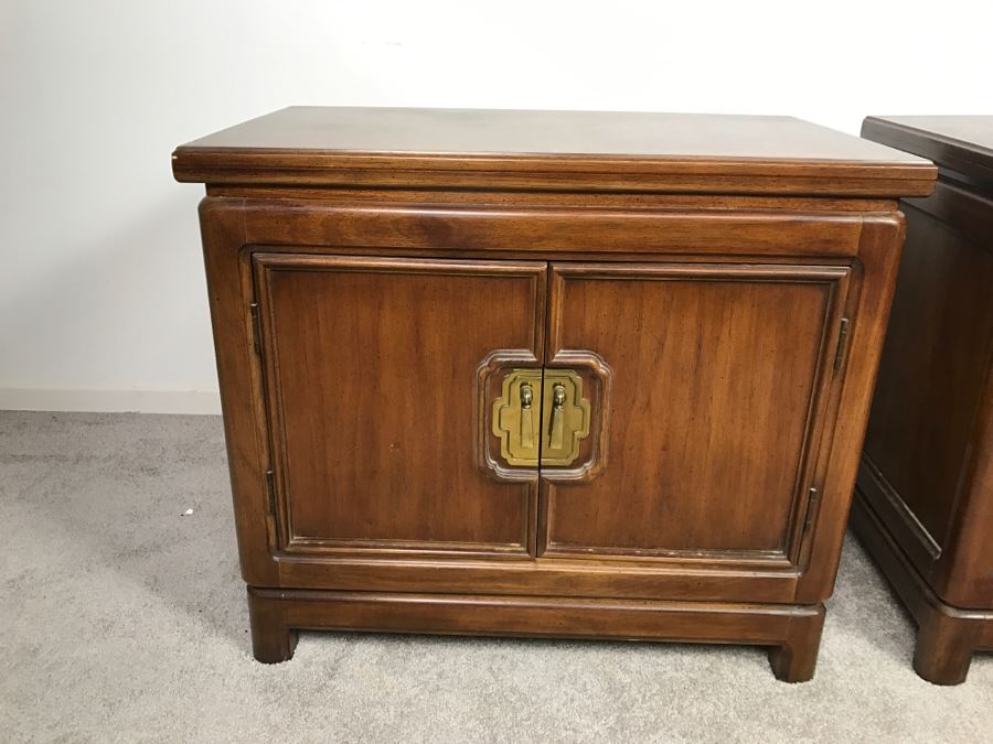 Pair Of Thomasville Chinoiserie Nightstands [Photo 4]