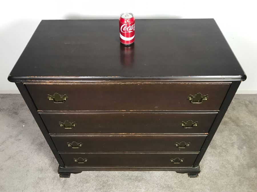 Vintage Mahogany Chest Of Drawers 4-Drawer Dresser - Note That One Leg Needs Repair [Photo 4]