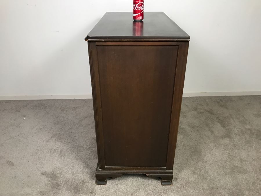 Vintage Mahogany Chest Of Drawers 4-Drawer Dresser - Note That One Leg Needs Repair [Photo 8]