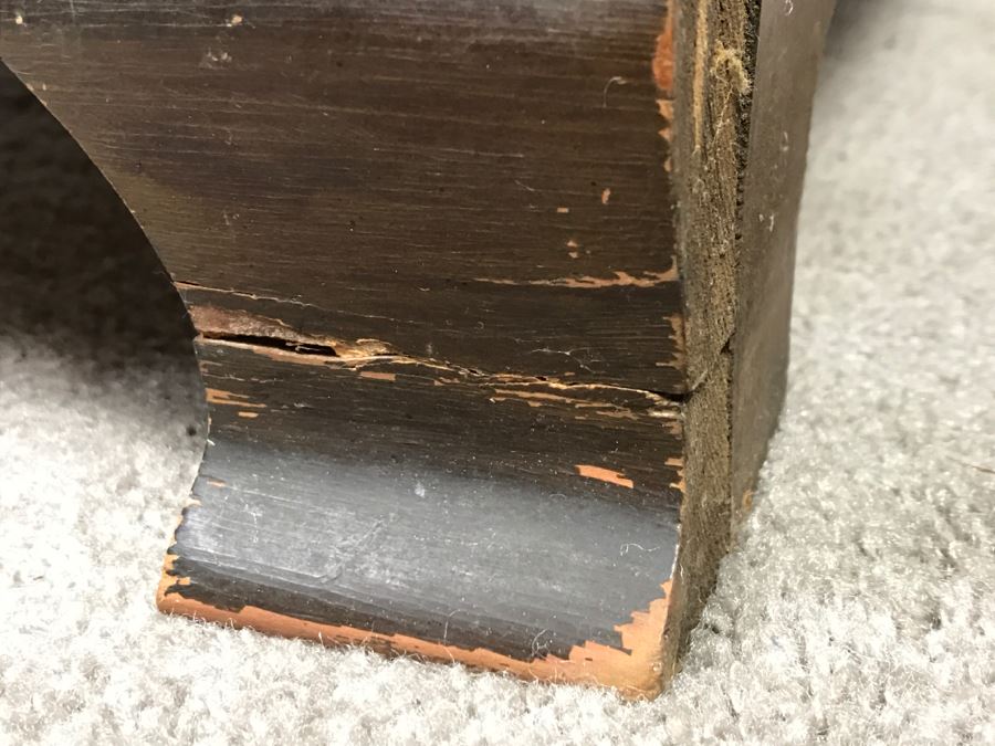 Vintage Mahogany Chest Of Drawers 4-Drawer Dresser - Note That One Leg Needs Repair [Photo 10]