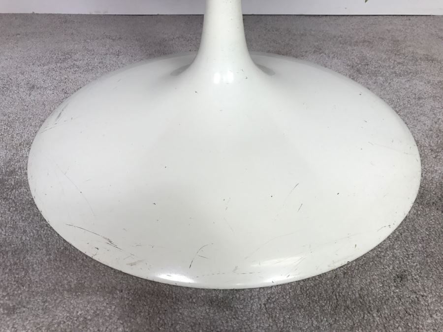 Unmarked Metal Tulip Base Round Table In Manner Of Eero Saarinen Knoll Tulip Table - Dimensions Coming - Client Was Interior Designer And Worked For Baker Furniture [Photo 12]