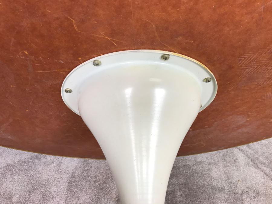 Unmarked Metal Tulip Base Round Table In Manner Of Eero Saarinen Knoll Tulip Table - Dimensions Coming - Client Was Interior Designer And Worked For Baker Furniture [Photo 16]