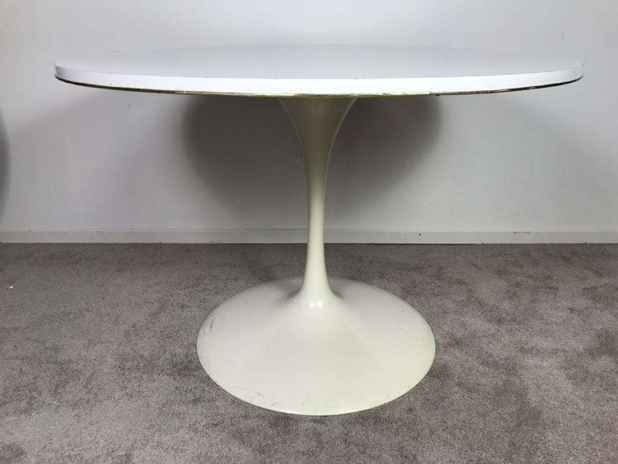 Unmarked Metal Tulip Base Round Table In Manner Of Eero Saarinen Knoll Tulip Table - Dimensions Coming - Client Was Interior Designer And Worked For Baker Furniture [Photo 11]