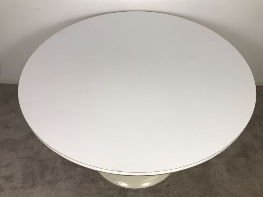 Unmarked Metal Tulip Base Round Table In Manner Of Eero Saarinen Knoll Tulip Table - Dimensions Coming - Client Was Interior Designer And Worked For Baker Furniture [Photo 8]