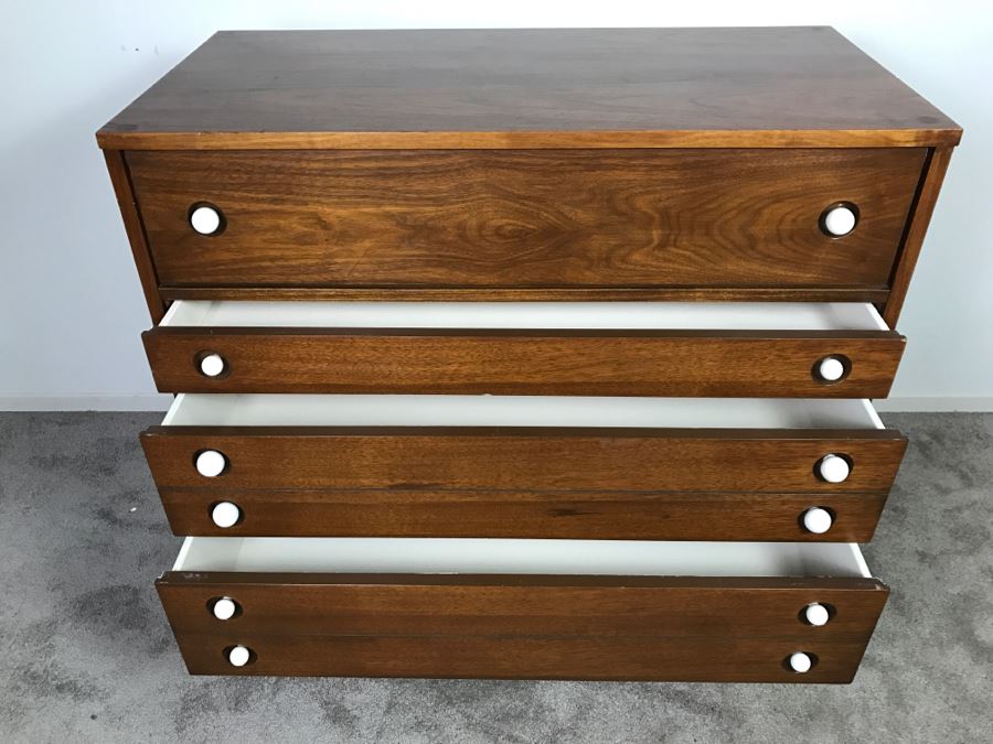 Mid-Century Modern Chest Of Drawers 4-Drawer Dresser [Photo 9]