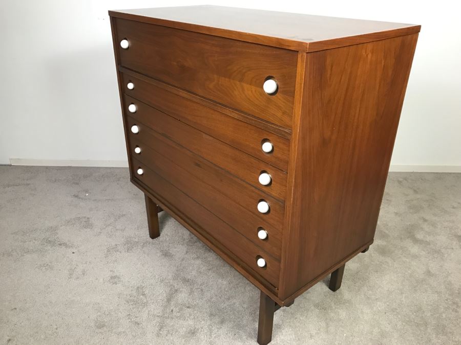 Mid-Century Modern Chest Of Drawers 4-Drawer Dresser [Photo 11]