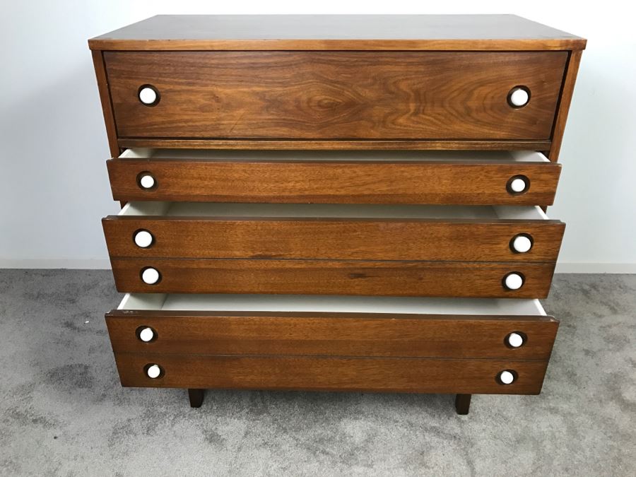 Mid-Century Modern Chest Of Drawers 4-Drawer Dresser [Photo 10]