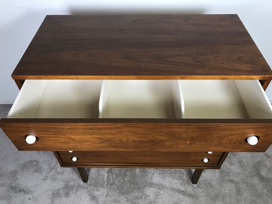 Mid-Century Modern Chest Of Drawers 4-Drawer Dresser [Photo 5]