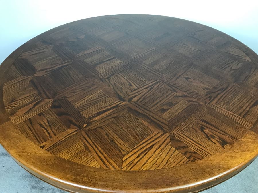 Round Pedestal Dining Table With Geometric Inlay Top [Photo 11]