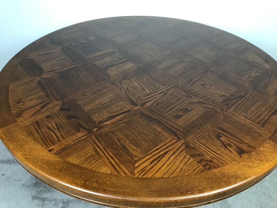 Round Pedestal Dining Table With Geometric Inlay Top [Photo 10]