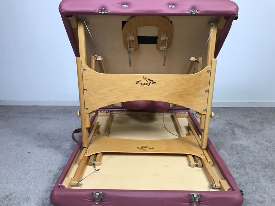 Portable Blue Ridge Massage Table [Photo 3]