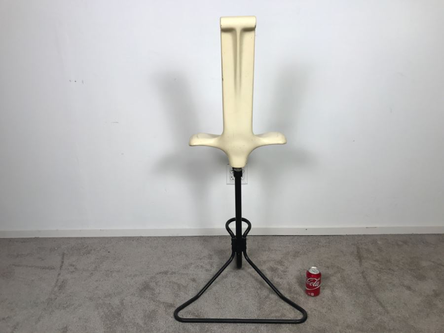 Mid-Century Modern Saddle High Back Fiberglass Chair Possibly Used As Chair For Posing Model [Photo 9]