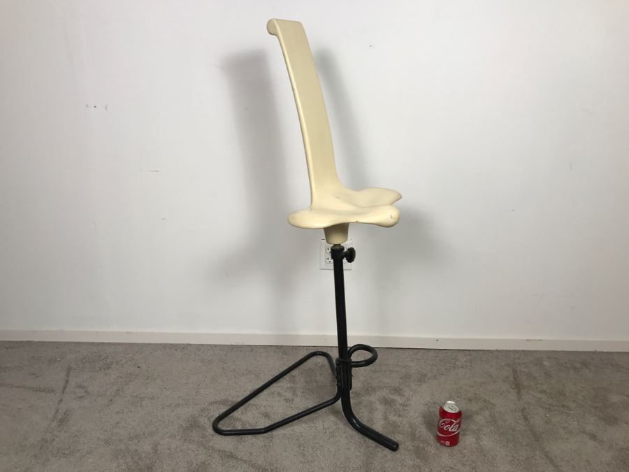 Mid-Century Modern Saddle High Back Fiberglass Chair Possibly Used As Chair For Posing Model [Photo 4]