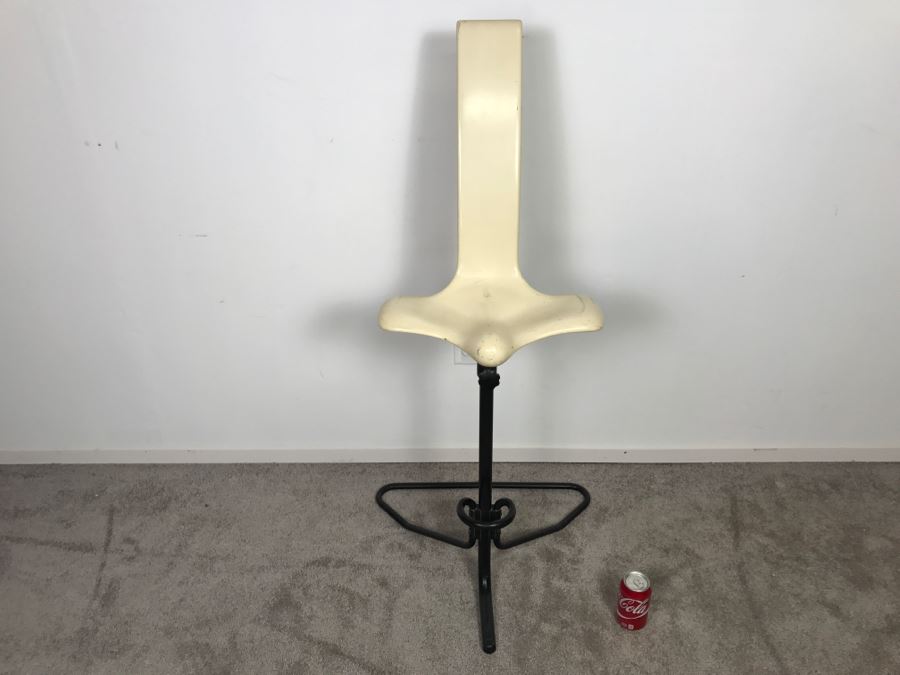 Mid-Century Modern Saddle High Back Fiberglass Chair Possibly Used As Chair For Posing Model [Photo 6]
