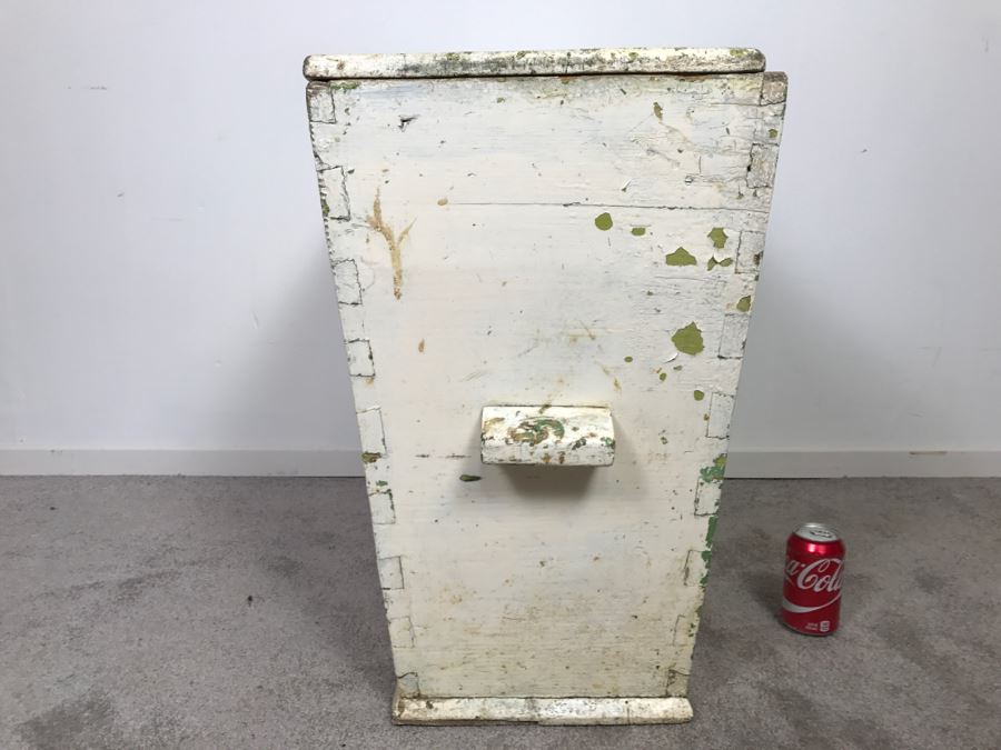 Shabby Chic Primitive Grain Potato Storage Box Tongue And Groove Construction Converted Into Clothes Hamper [Photo 10]