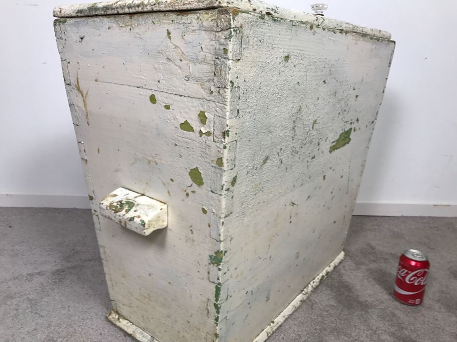 Shabby Chic Primitive Grain Potato Storage Box Tongue And Groove Construction Converted Into Clothes Hamper [Photo 14]