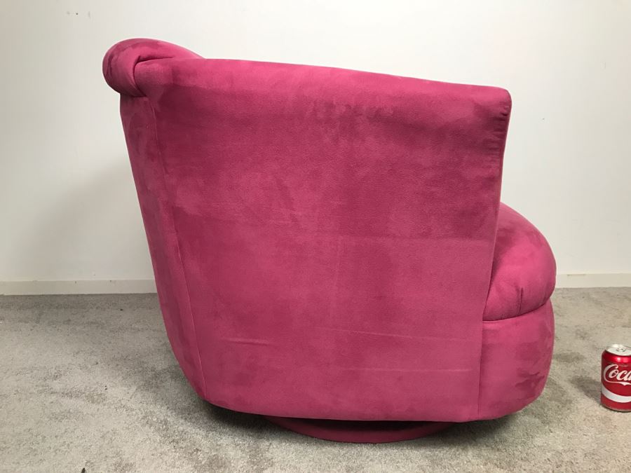 Swivel Rocker Chair By Lazar Industries [Photo 4]