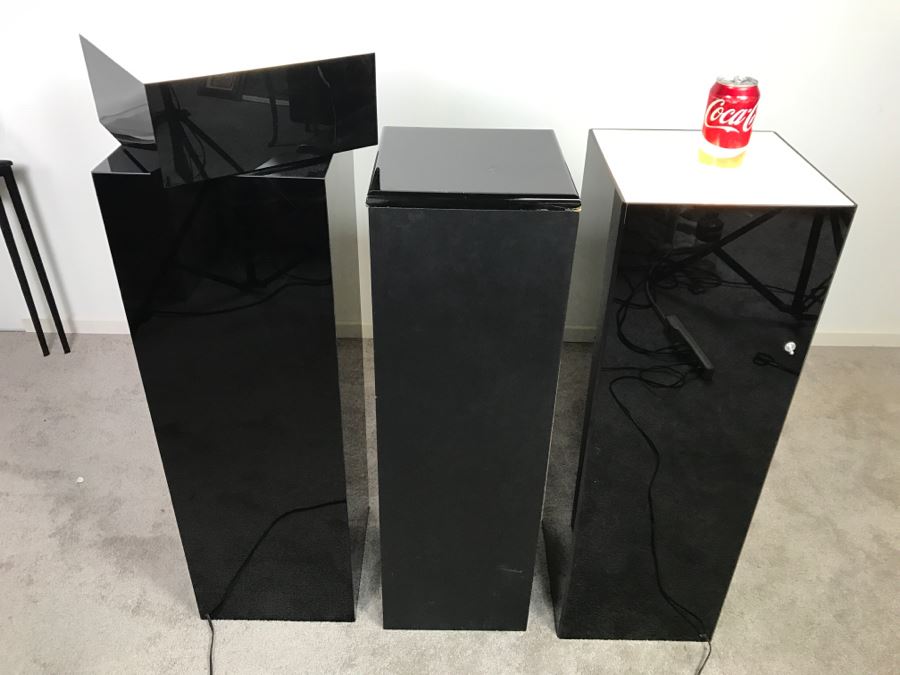 Set Of (3) Black Sculpture Pedestals - Two Light Up - One Swivels (Swiveling Pedestal Has Crack In Side Of Top) [Photo 4]