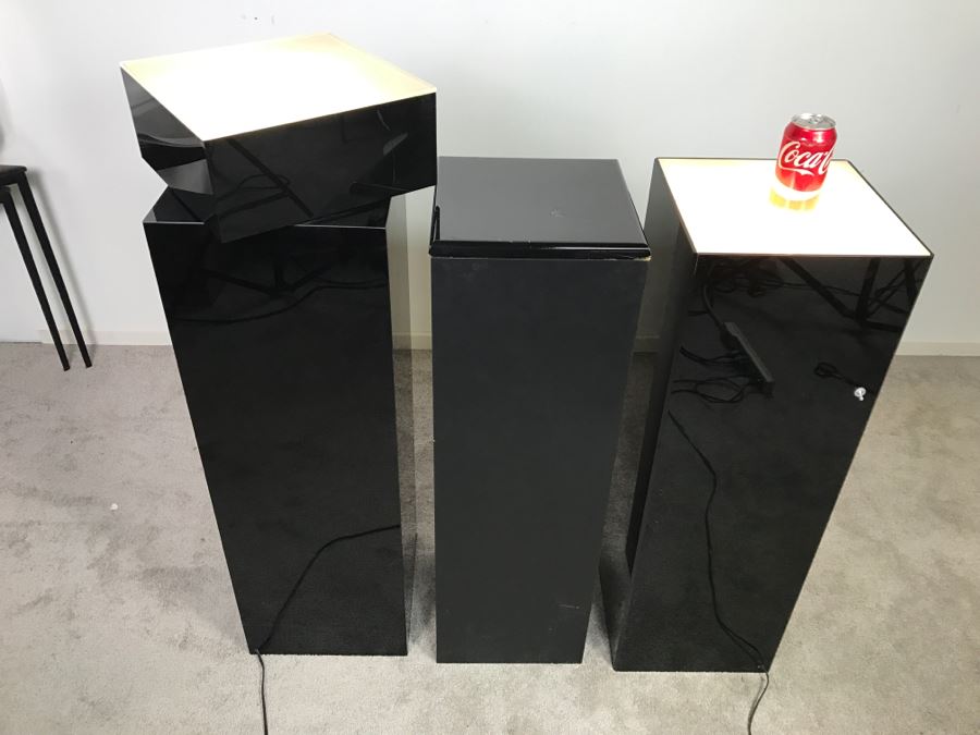 Set Of (3) Black Sculpture Pedestals - Two Light Up - One Swivels (Swiveling Pedestal Has Crack In Side Of Top) [Photo 3]
