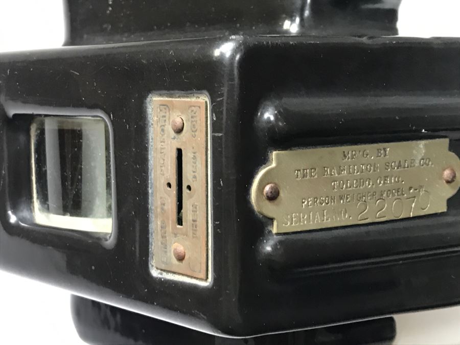 Art Deco Coin-Op Mechanical Scale By The Hamilton Scale Co Person Weigher Model P-W 41'H [Photo 19]