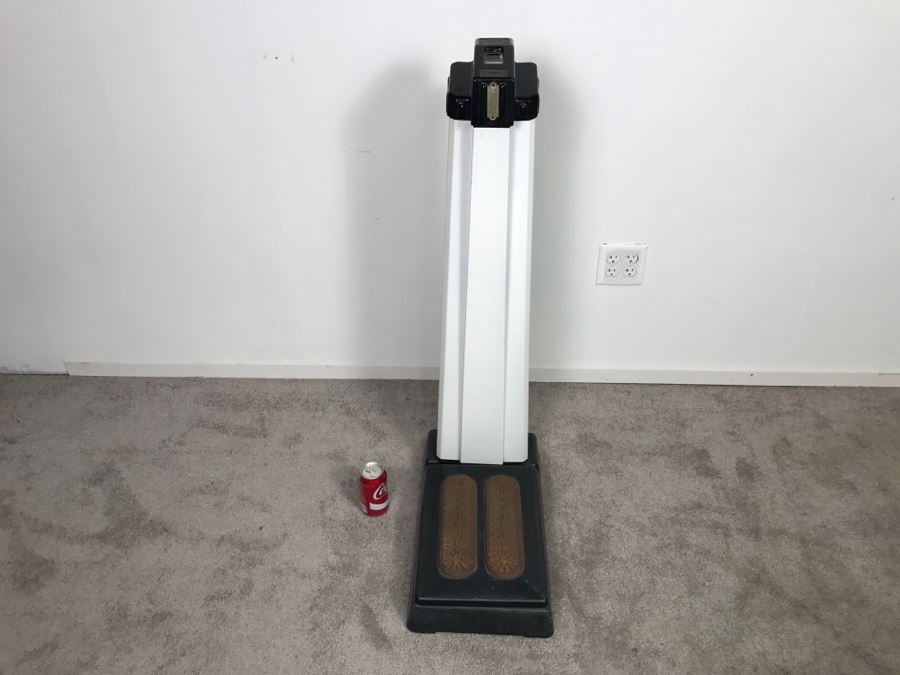 Art Deco Coin-Op Mechanical Scale By The Hamilton Scale Co Person Weigher Model P-W 41'H [Photo 4]