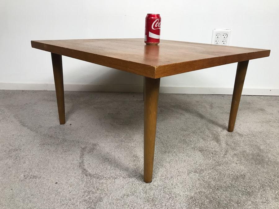 Mid-Century Modern Side Table With Veenered Top [Photo 7]