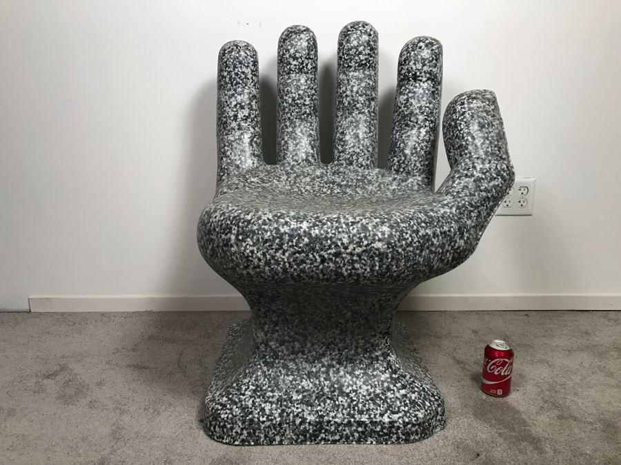 Mid-Century Modern Hand Chair [Photo 3]