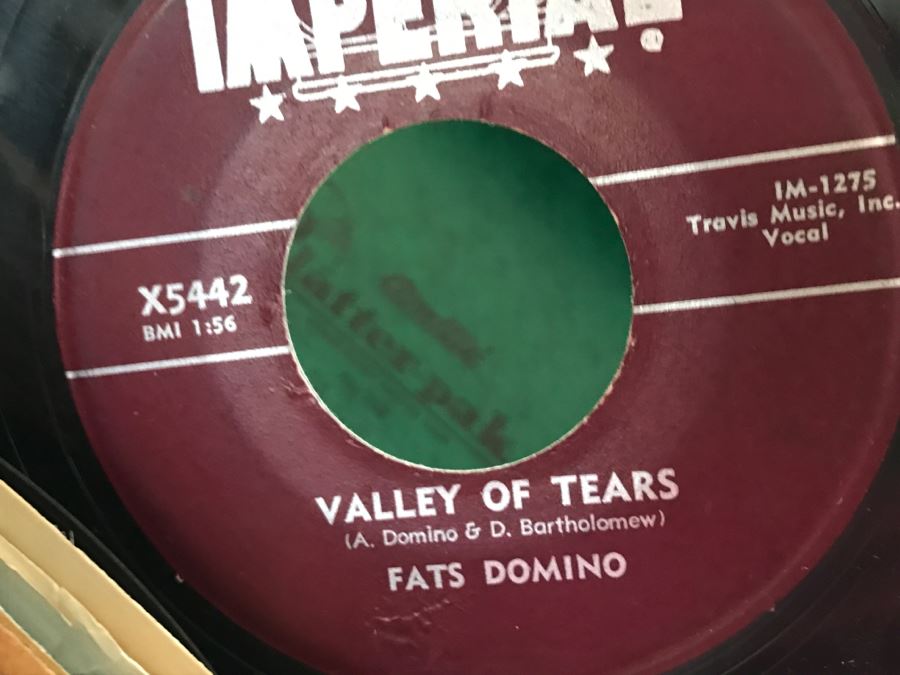 JUST ADDED - Vintage Metal 45Rpm Record Storage Box Platter-Pak With Vintage 45 Records Including Elvis Presley And Fats Domino - See Photos [Photo 27]