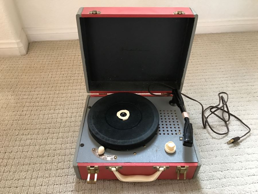 JUST ADDED - Vintage Portable Tube Record Player - Platter Rotates Speaker Hums Volume Level Low