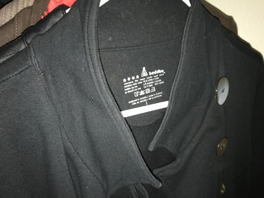 JUST ADDED - Women's Closet Jackets Size L Lot - See Photos [Photo 11]